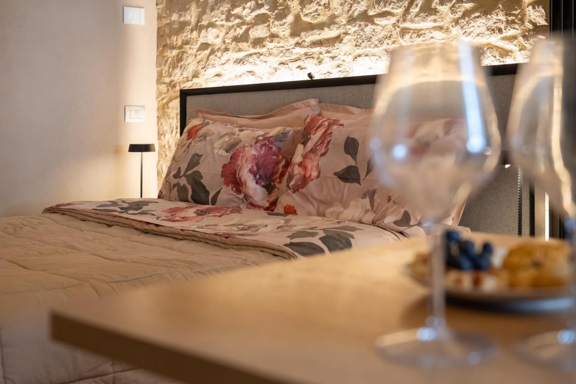 Forma Your Boutique Suite Corciano Bagian luar foto